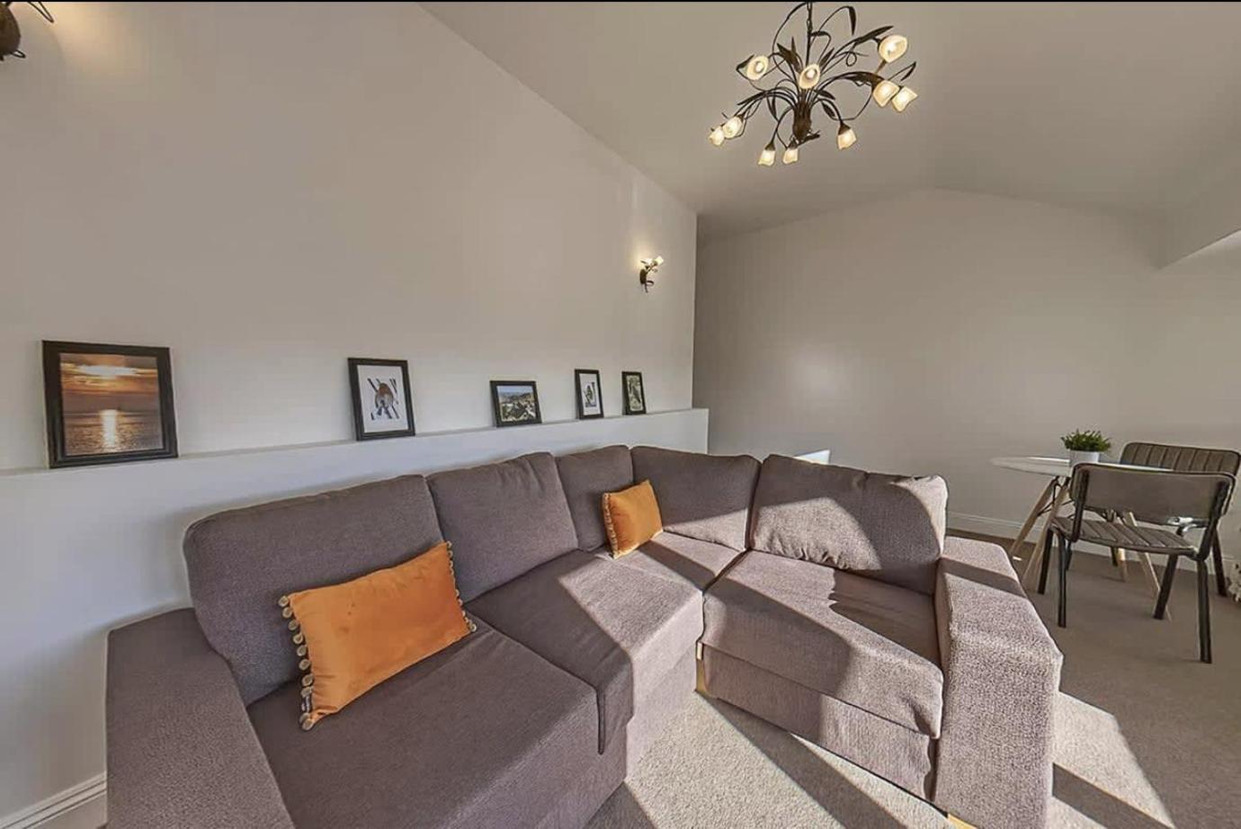 3 Bedroom Barn Conversion With Hot Tub-Garden View - Ty Cerrig Barn Corwen Kültér fotó